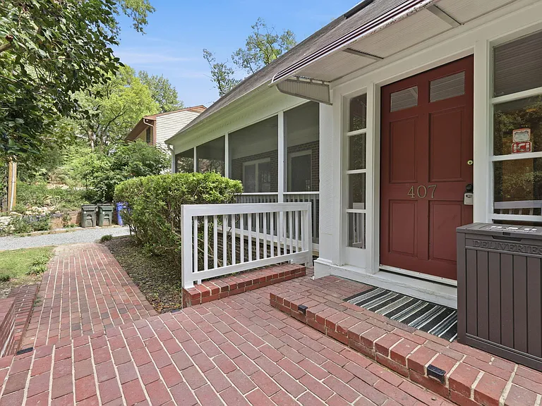 407 Coolidge St — Photo 2