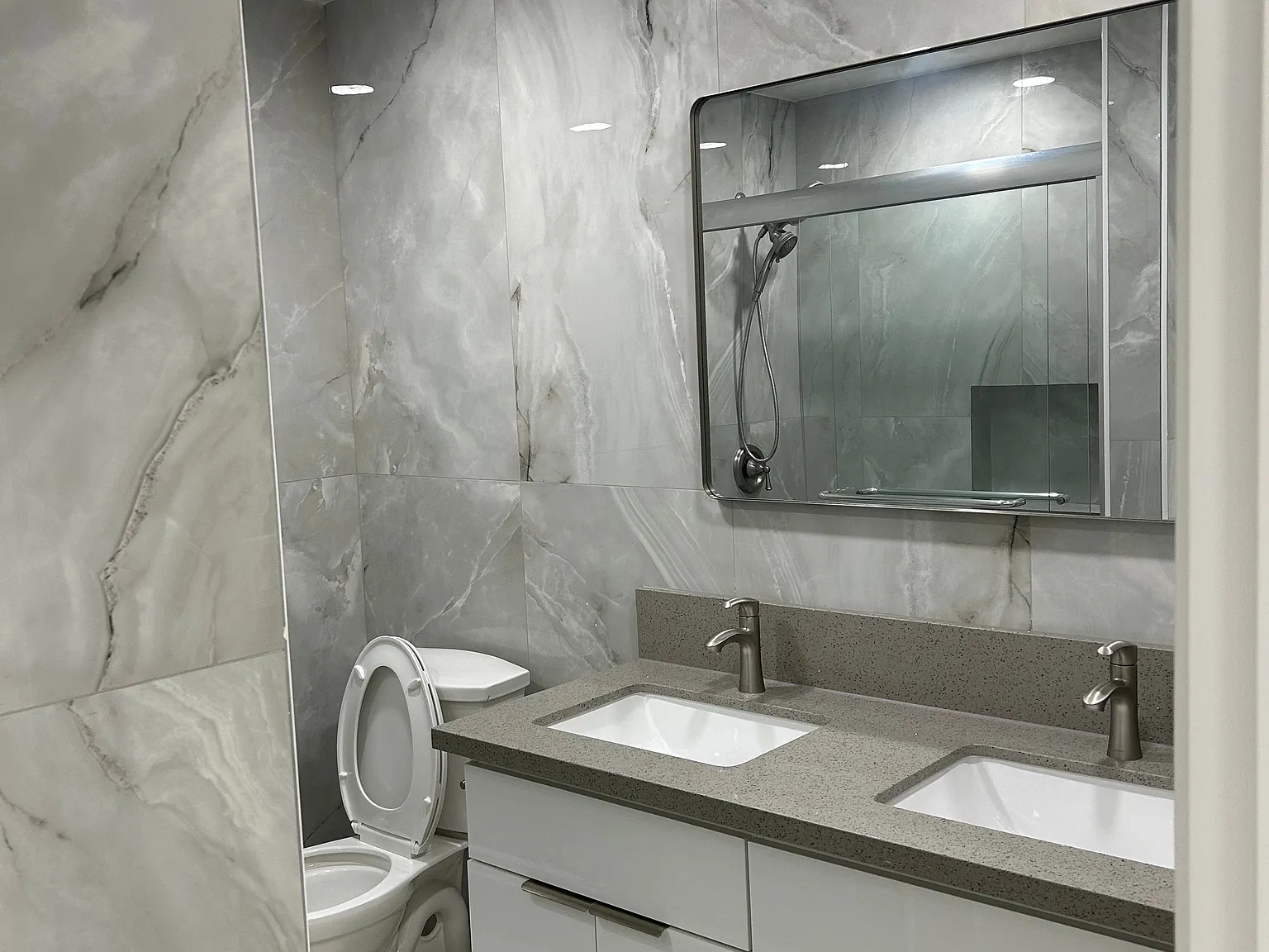 3222 Winam Ave — Photo 2