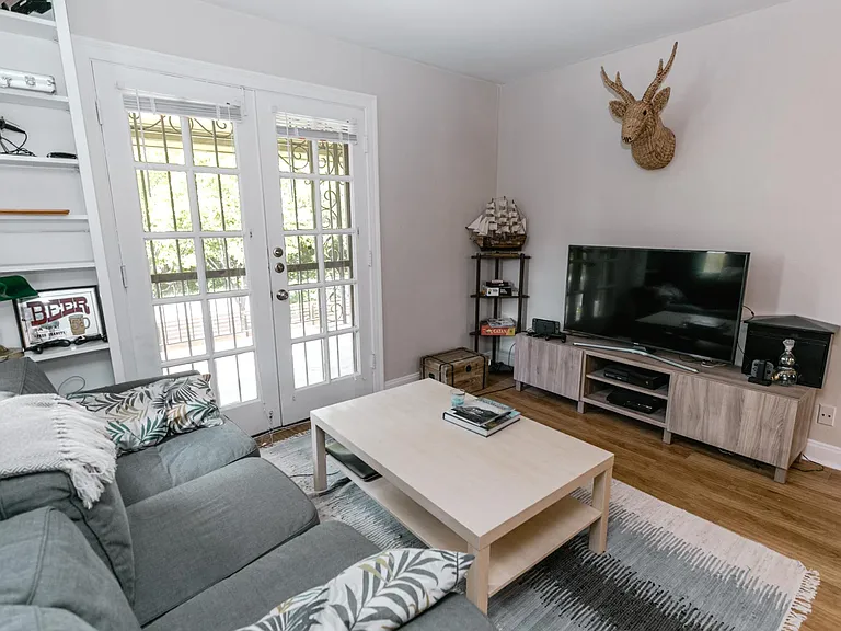 3506 Enfield Rd #201 — Photo 6