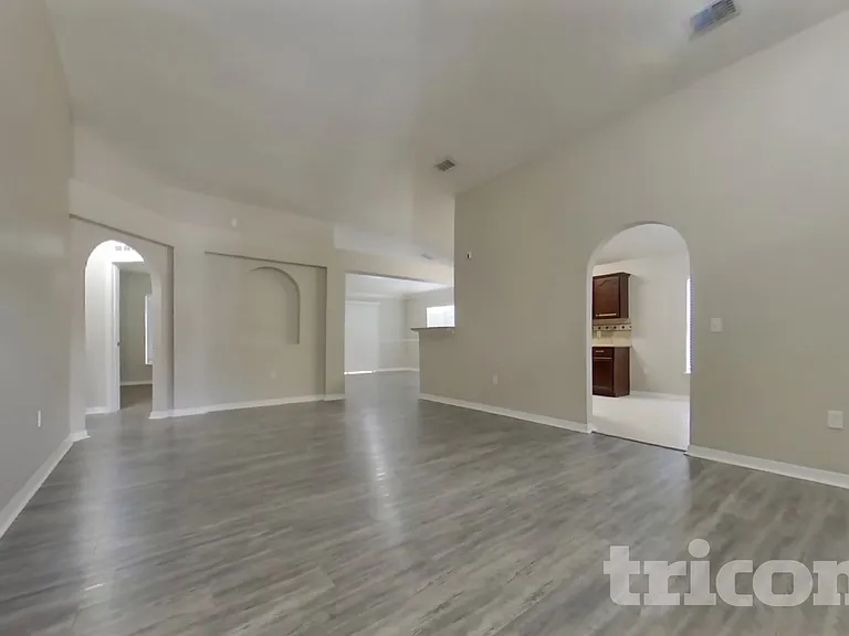 1120 Imperial Eagle St — Photo 3
