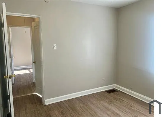 1590 S Syracuse St — Photo 12