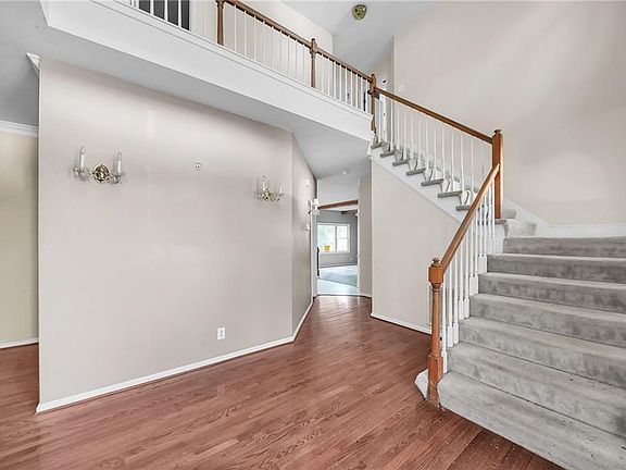 5th image of 750 Beckley Ln