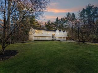 14 Forest Rd, Foxboro, MA 02035