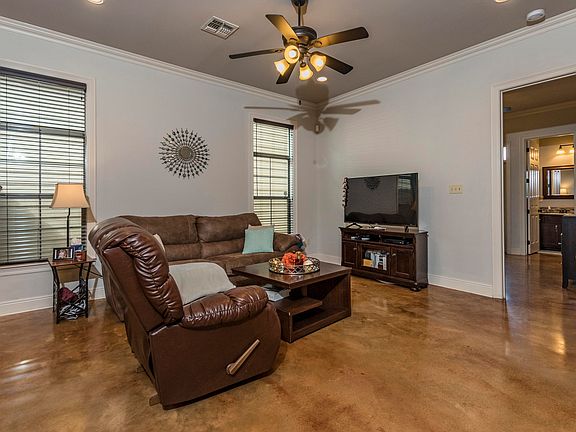 3rd image of 125 Villa Park