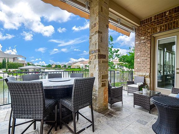 3rd image of 17902 Olde Oaks Estate Ct