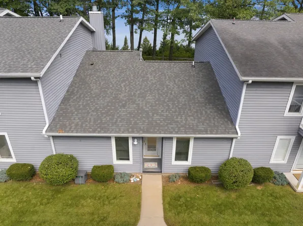 7842 State Highway 68, Indian River, MI 49749