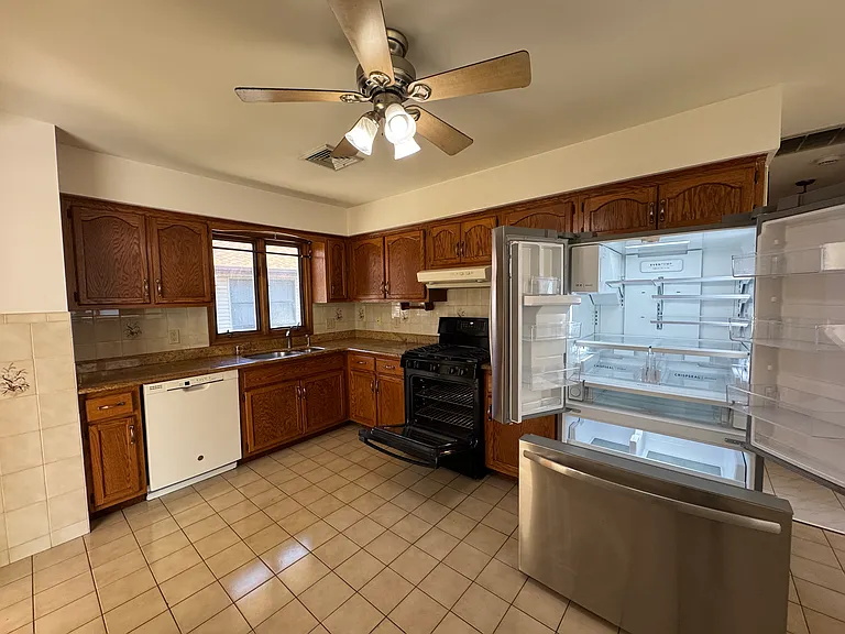 351 Falmouth Ave #2A — Photo 2