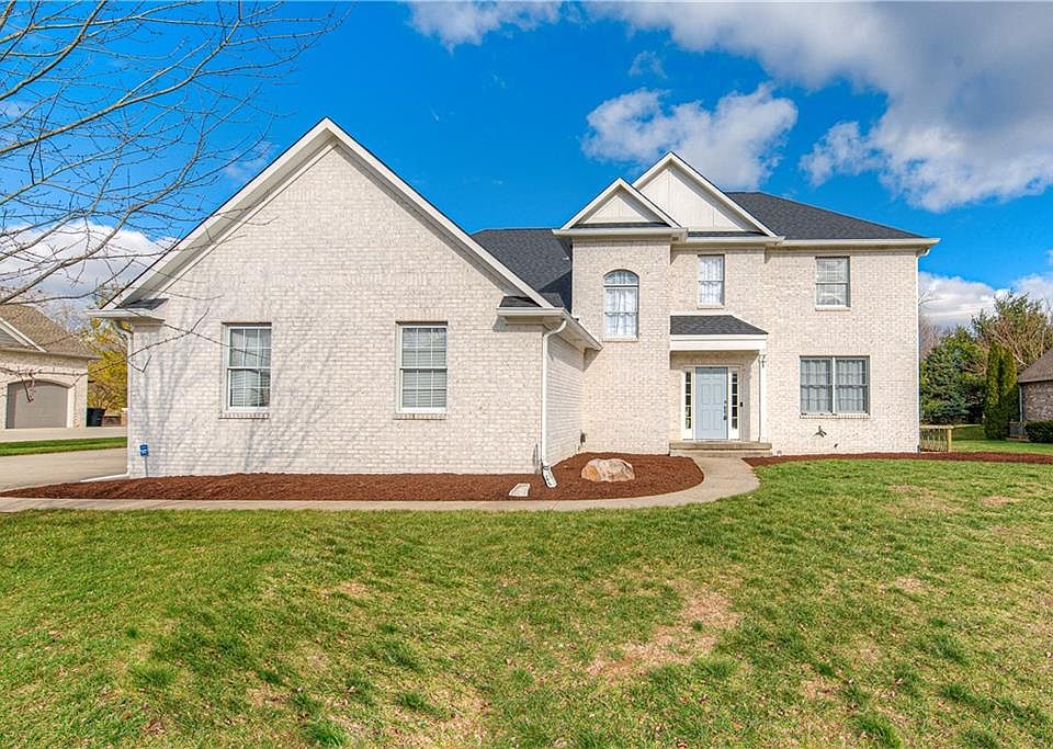 1st image of 724 Willow Pointe North Dr
