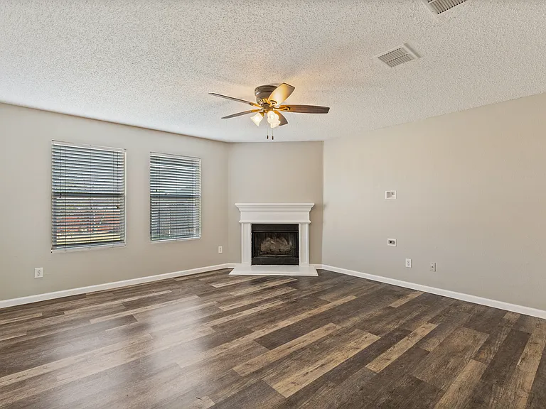 4717 Waterford Dr — Photo 14