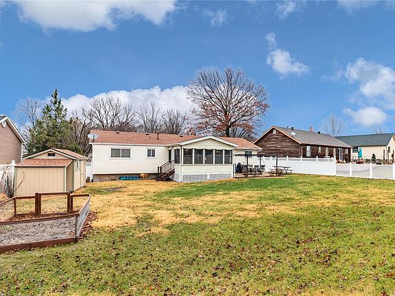 2nd image of 3038 Blue Mountain Dr