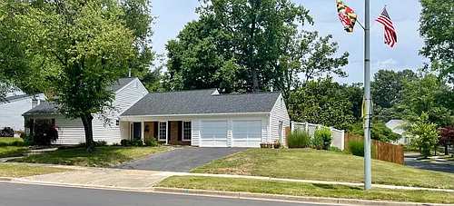 1747 Crofton Pkwy Photo 1
