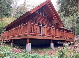 22125 E Moen Ct, Rhododendron, OR 97049