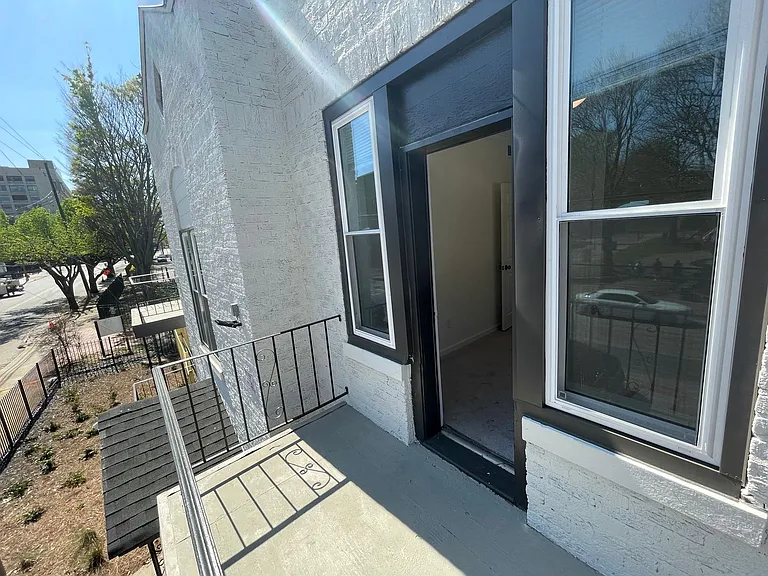 386 Parkway Dr NE — Photo 13