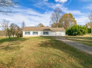 8008 Pate Dr, Oak Ridge, NC 27310