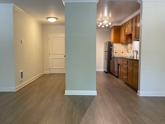 4th image of 715 Laurel Ave APT 105