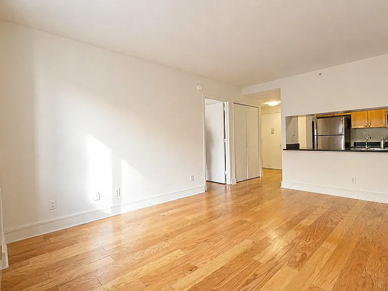 235 W 103rd St #10A — Photo 3