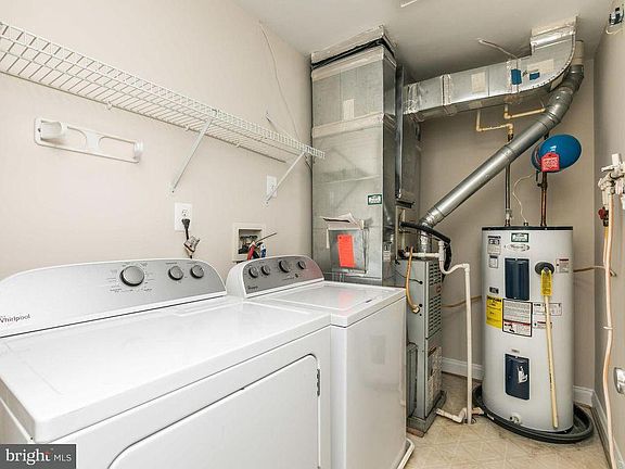 Laundry Room (includes washer/dryer)