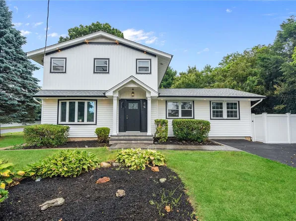 44 Sagamore Street, Plainview, NY 11803