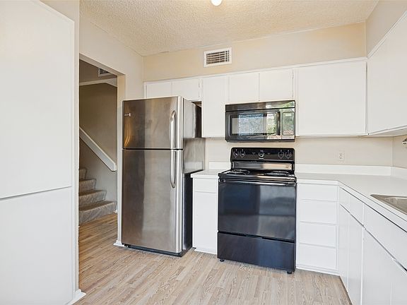 5th image of 2323 Trellis Pl