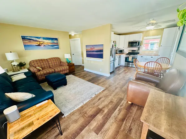 1236 Rosemary Ln, Naples, FL