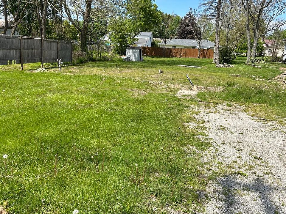 2nd image of 103 3rd St