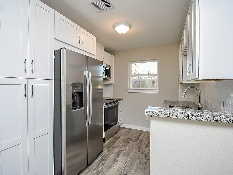 6522 De Priest St #A — Photo 4