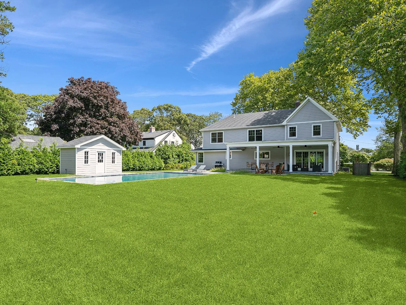 Newly Renovated Post Modern 5 Bedroom Home In Private Community — Photo 3