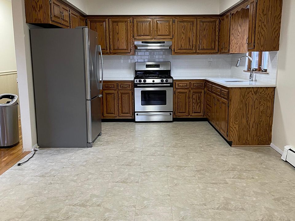 1st image of 629 Wilcox Ave #Top