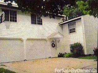 706 12th St, Kalona, IA 52247