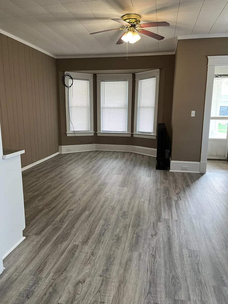 1551 Mars Ave photo 1