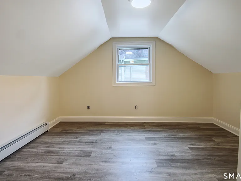 136 Hillside Ave — Photo 21