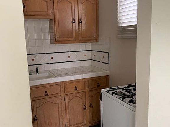 3rd image of 130 S Camden Dr Unit C