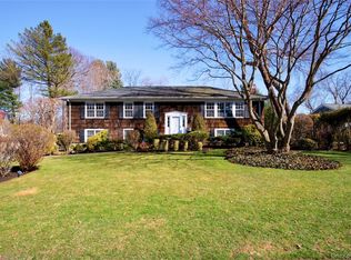 189 Rockaway Avenue, Garden City, NY 11530