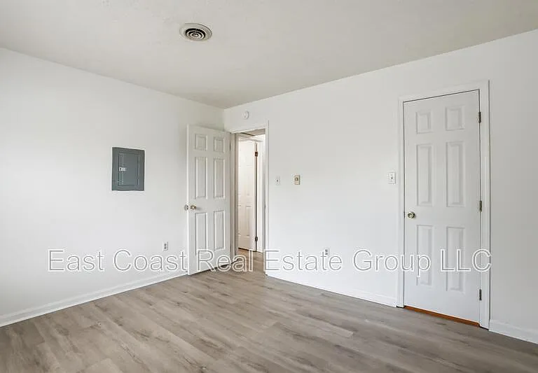 427 N Western Ave — Photo 26