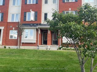 50 Hillcrest Ave #10, Brampton, ON L6W 0B1