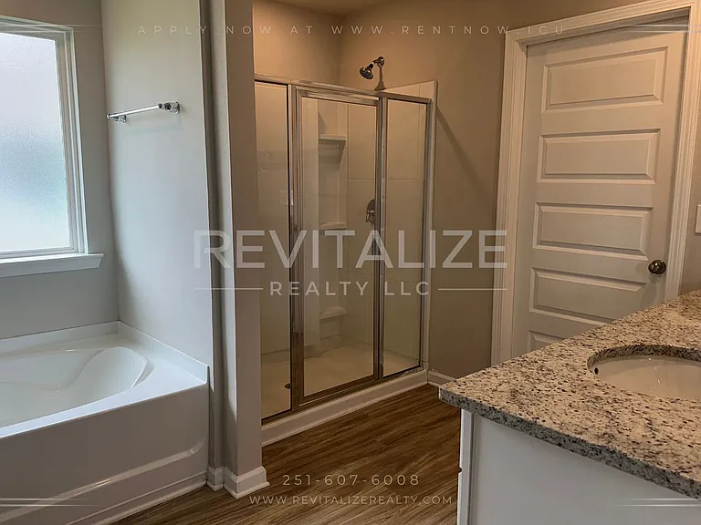 1138 Burlington Pass Dr — Photo 13