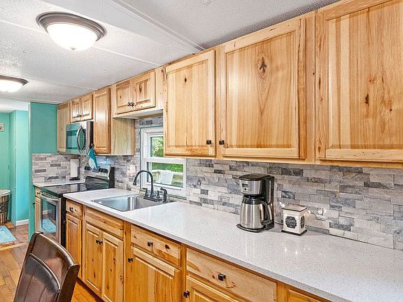 3rd image of 20301 Frazier Dr