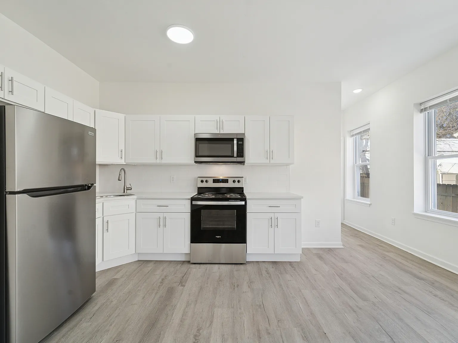 4 bed, $1,875 — Photo 3