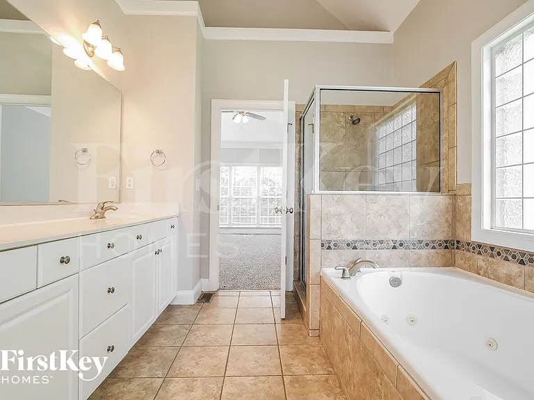 17 Orchard Grass Ct — Photo 11