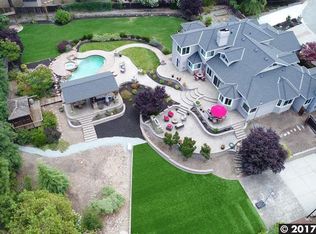 2702 Ridgeview Ln, Walnut Creek, CA 94598