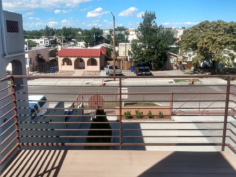 1512 Gold Ave SE #E — Photo 21
