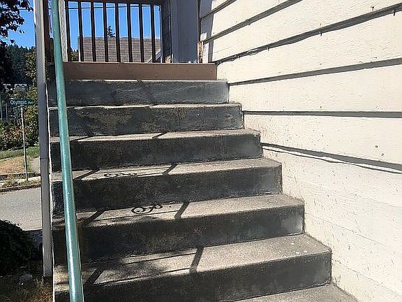 2nd image of 306 Olympic Ave #6