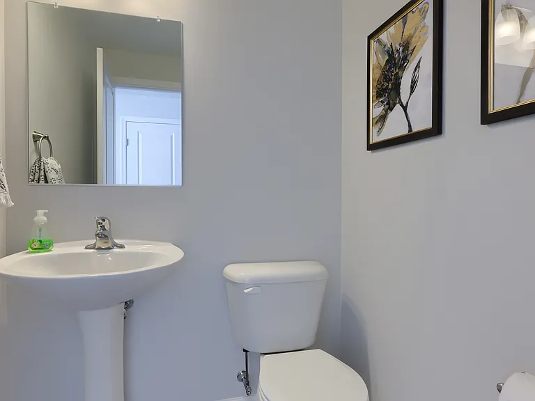 Aspen Ridge Townhomes — Photo 9