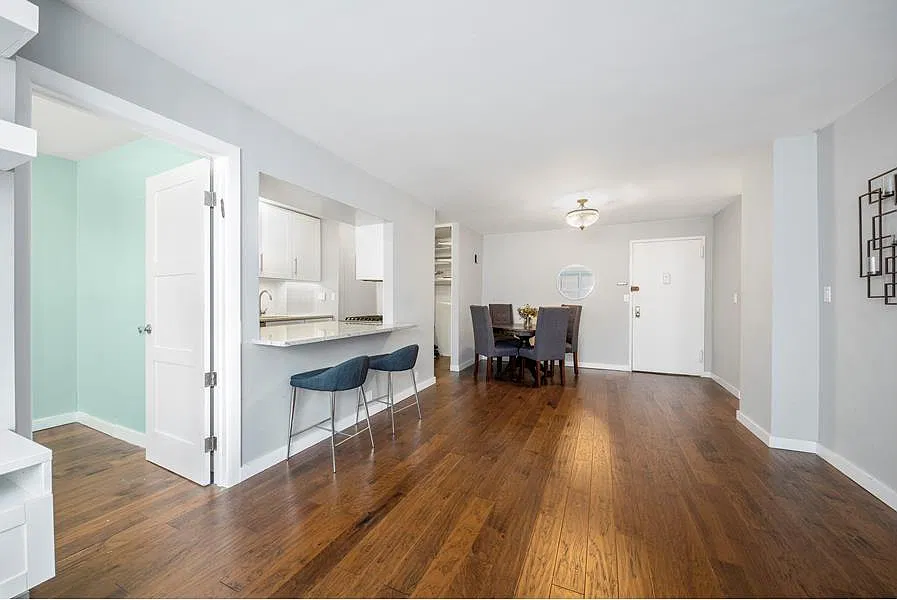 201 East 36th Street — Photo 1