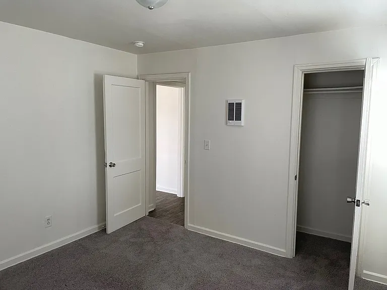 1510 Sloan St — Photo 8