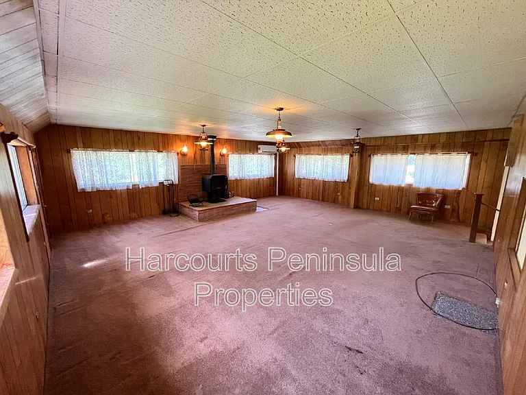 8339 State Highway 303 NE — Photo 4