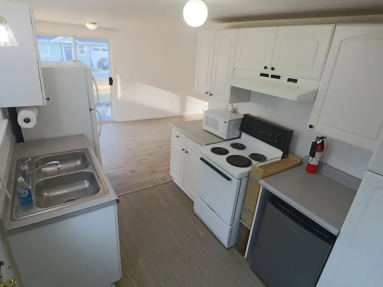 2344 Trenton Ave NE #1/2 — Photo 13