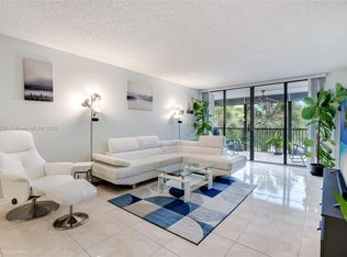 2804 N 46th Ave APT 429C, Hollywood, FL 33021