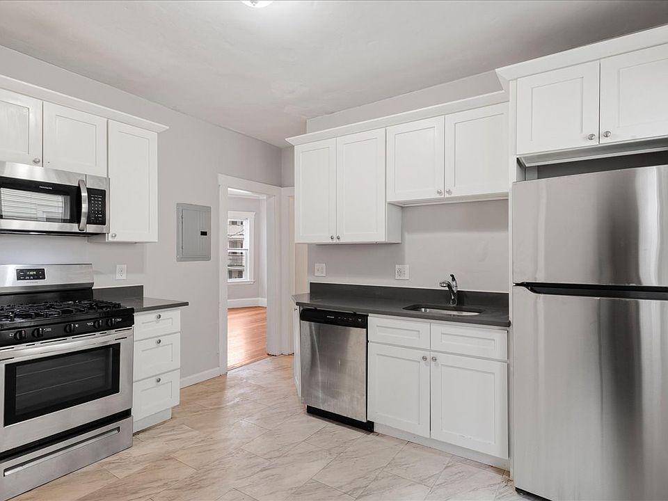 1st image of 99 Capen St APT 2
