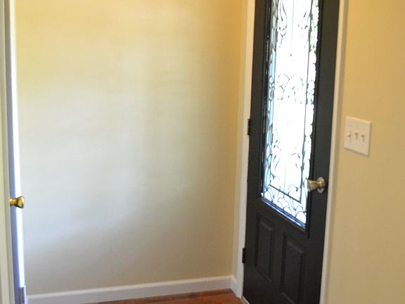 3rd image of 346 Woodhaven Dr